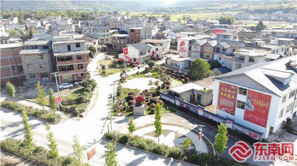 巫坊村红军纪念广场现貌，由湖村镇提供.jpg