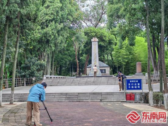 《鹰厦铁路》纪录片摄制组取景拍摄现场（拍摄：李燕）.jpg