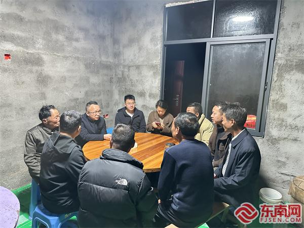 近邻恳谈会.jpg