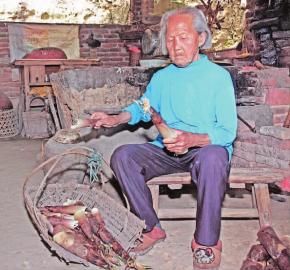 尤溪104岁老人张厝前:生活规律 家庭和谐