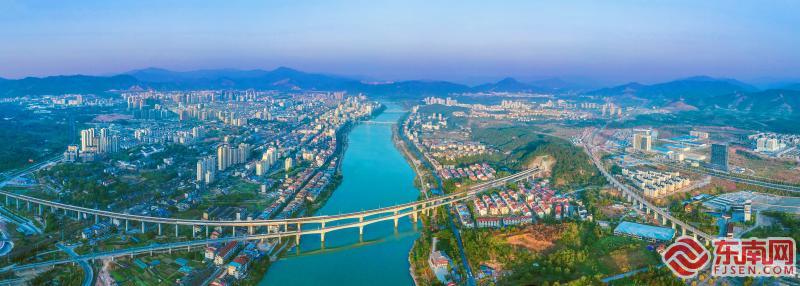 沙溪萦徊秀两岸（林育波）.jpg