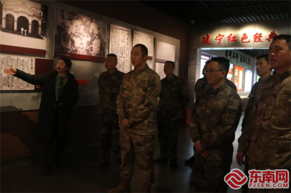 参观建宁县中央苏区反“围剿”纪念园（建宁县人武部供图）.png